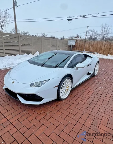 2015 Lamborghini Huracan z USA, uszkodzony, nr VIN ZHWUC1ZF8FLA03249